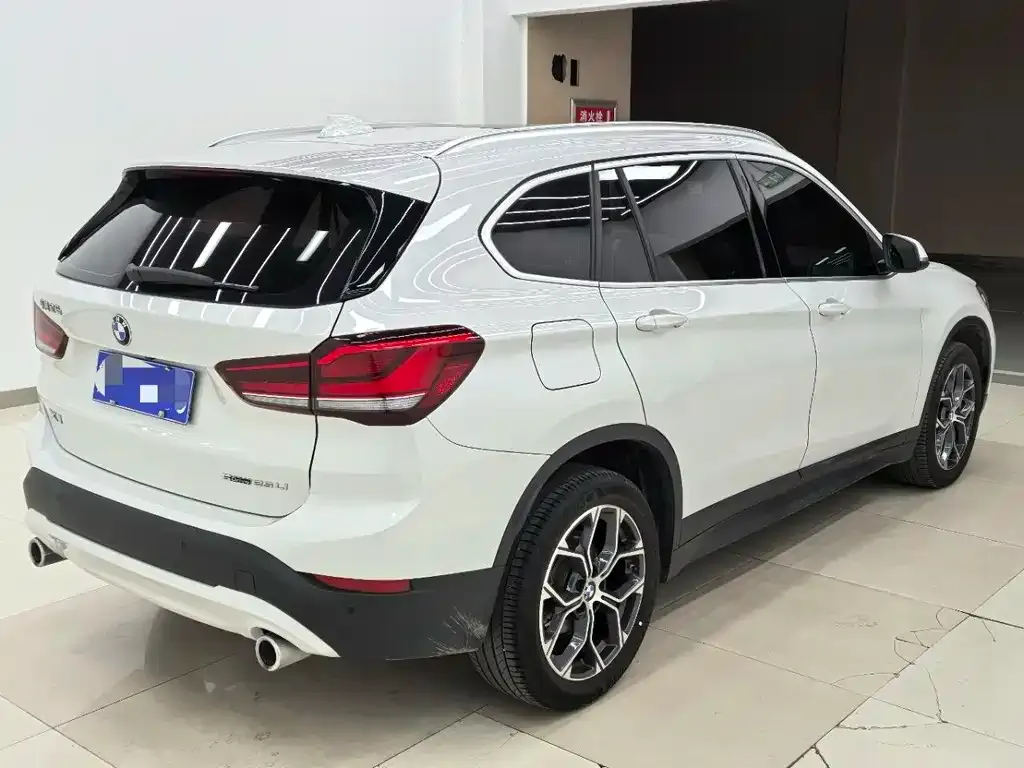 BMW X1 — фото 4