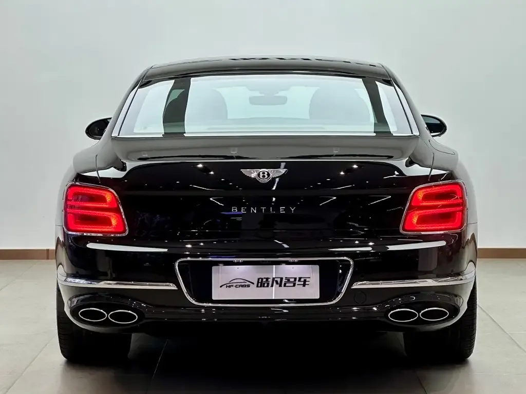 Bentley Flying Spur — фото 4