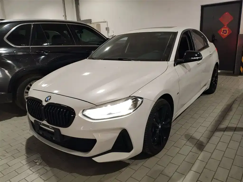 BMW 1 Series — фото 1