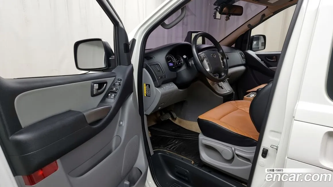 Hyundai Starex — фото 10
