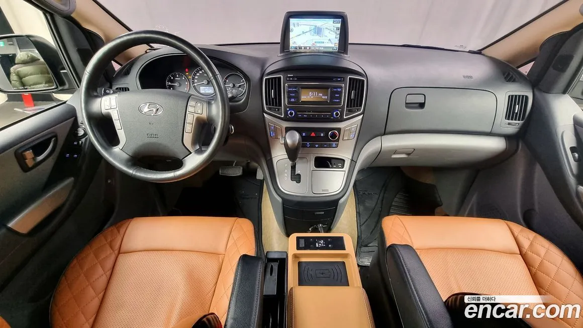 Hyundai Starex — фото 7