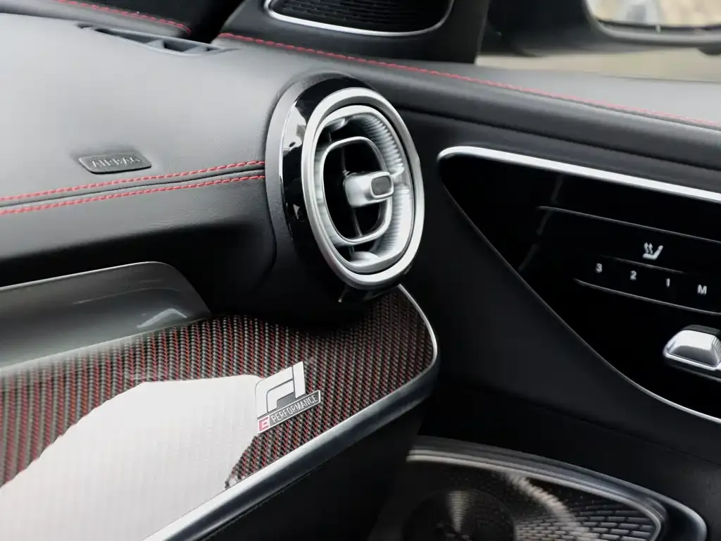 Mercedes-Benz C-Class AMG New Energy — фото 9