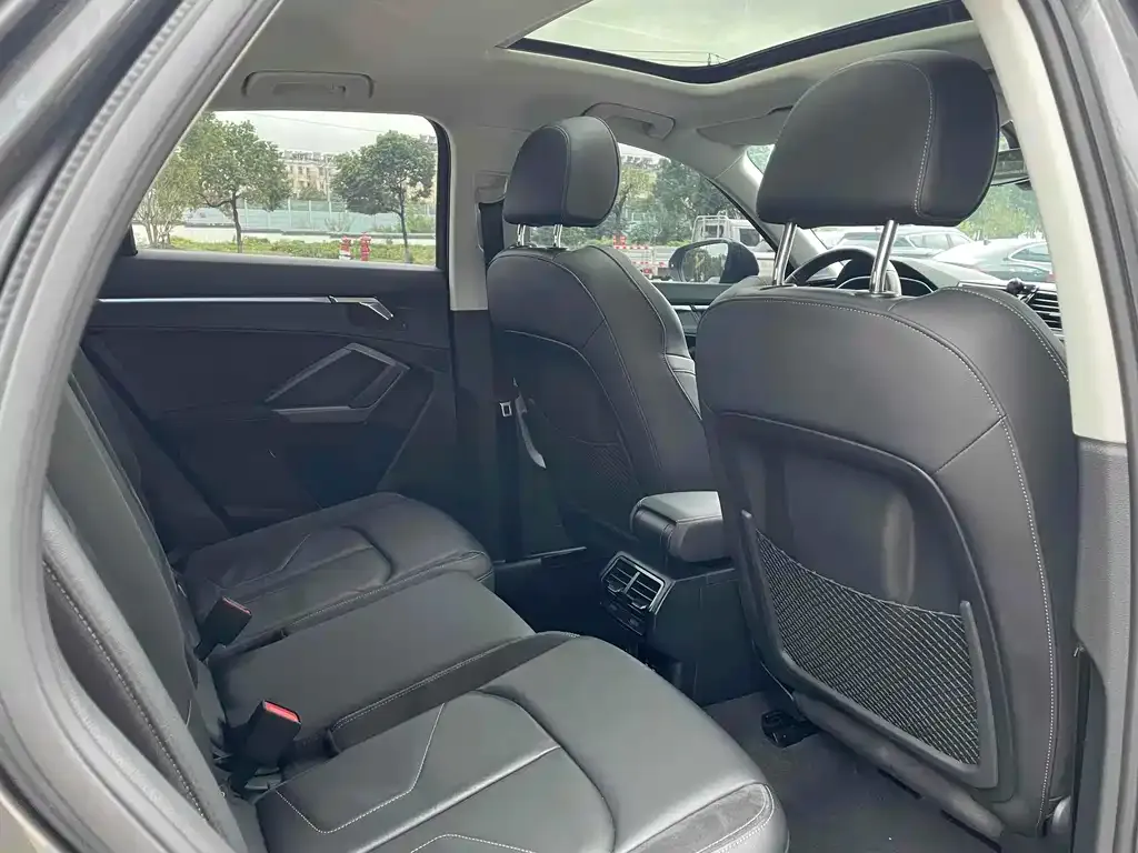Audi Q3 Sportback — фото 8