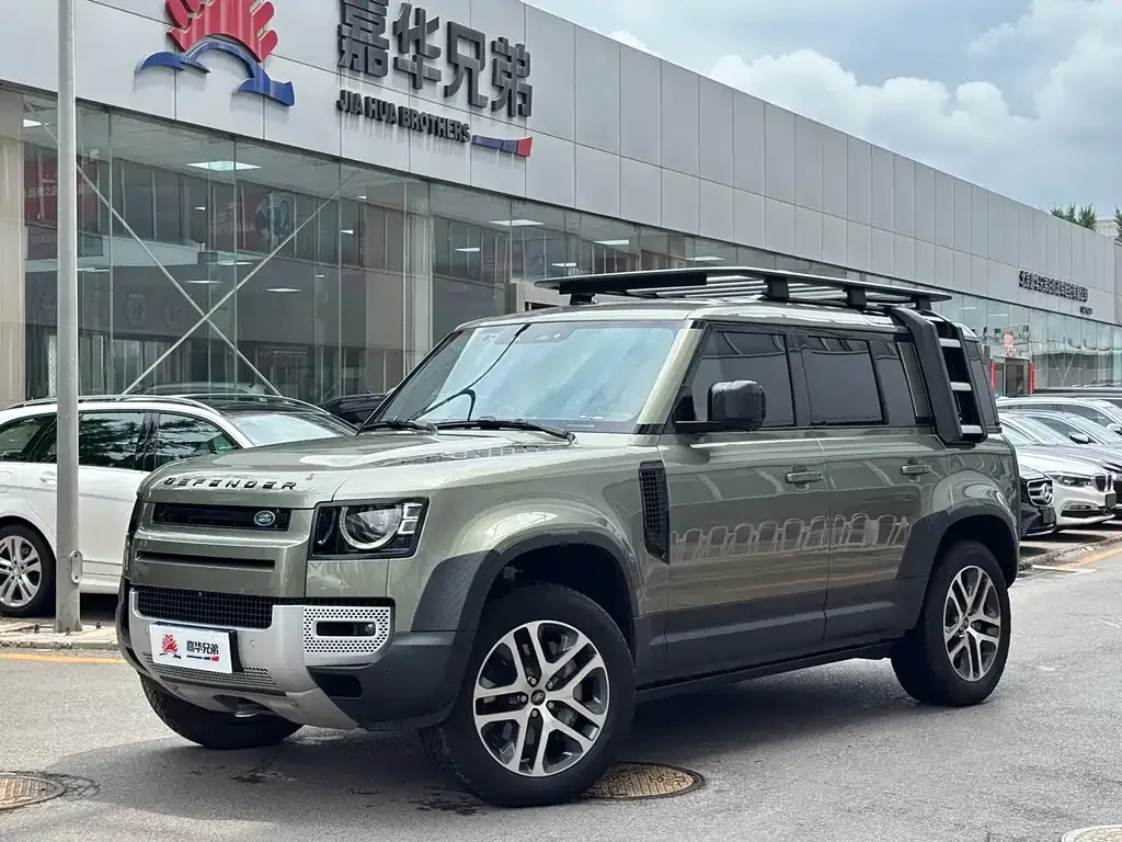 Land Rover Defender — фото 1