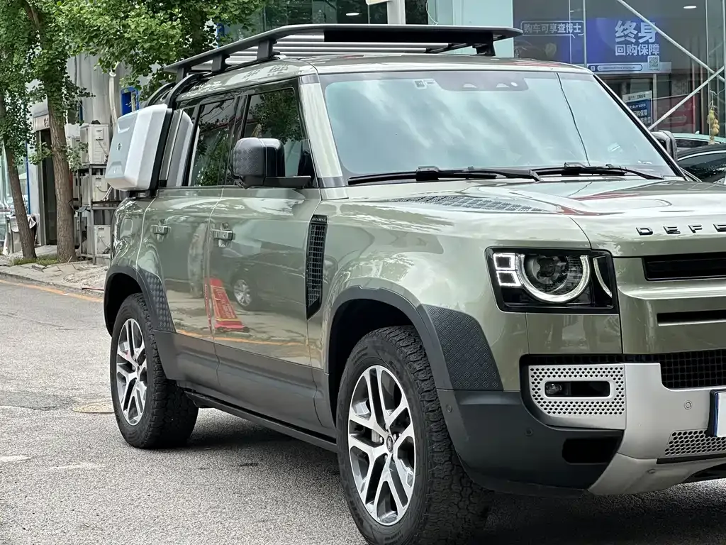 Land Rover Defender — фото 6