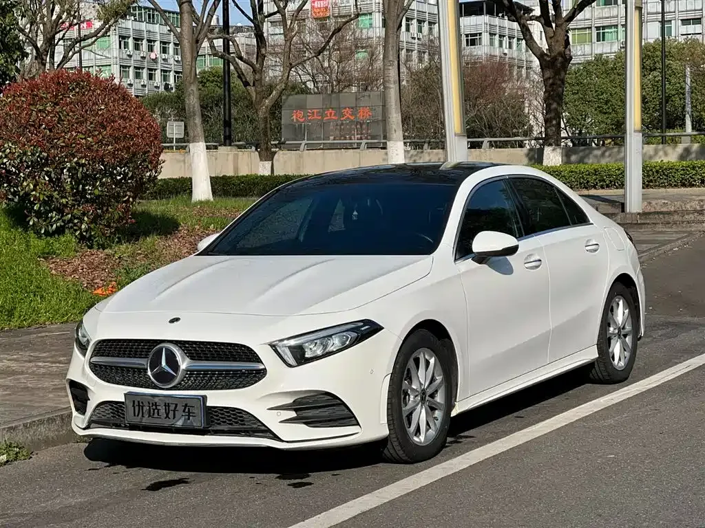 Mercedes-Benz A-Class — фото 1