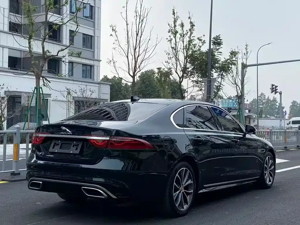 Jaguar XFL — фото 10