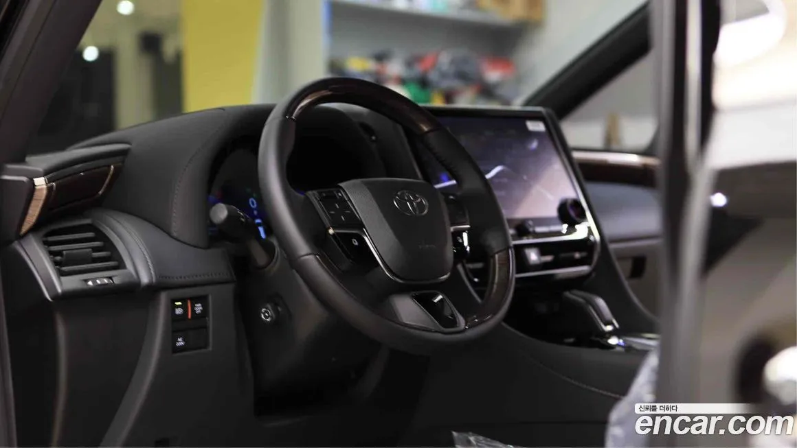 Toyota Alphard — фото 7