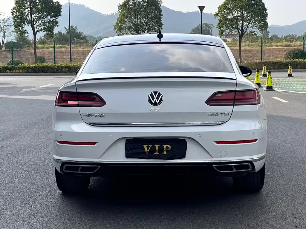 Volkswagen CC — фото 6