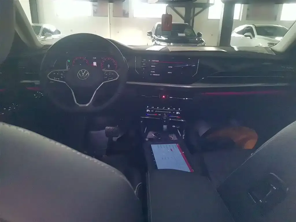 Volkswagen Passat — фото 10