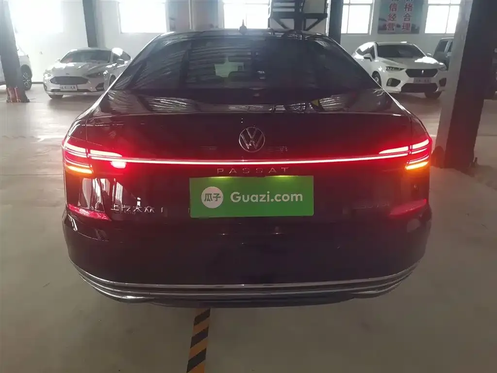 Volkswagen Passat — фото 6