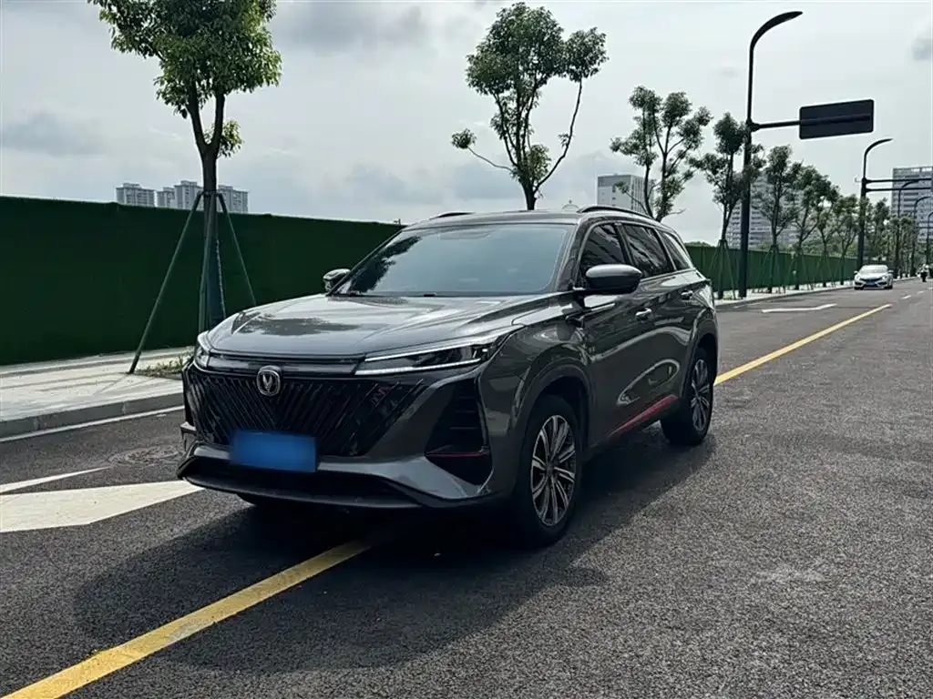 Changan CS75 PLUS — фото 1