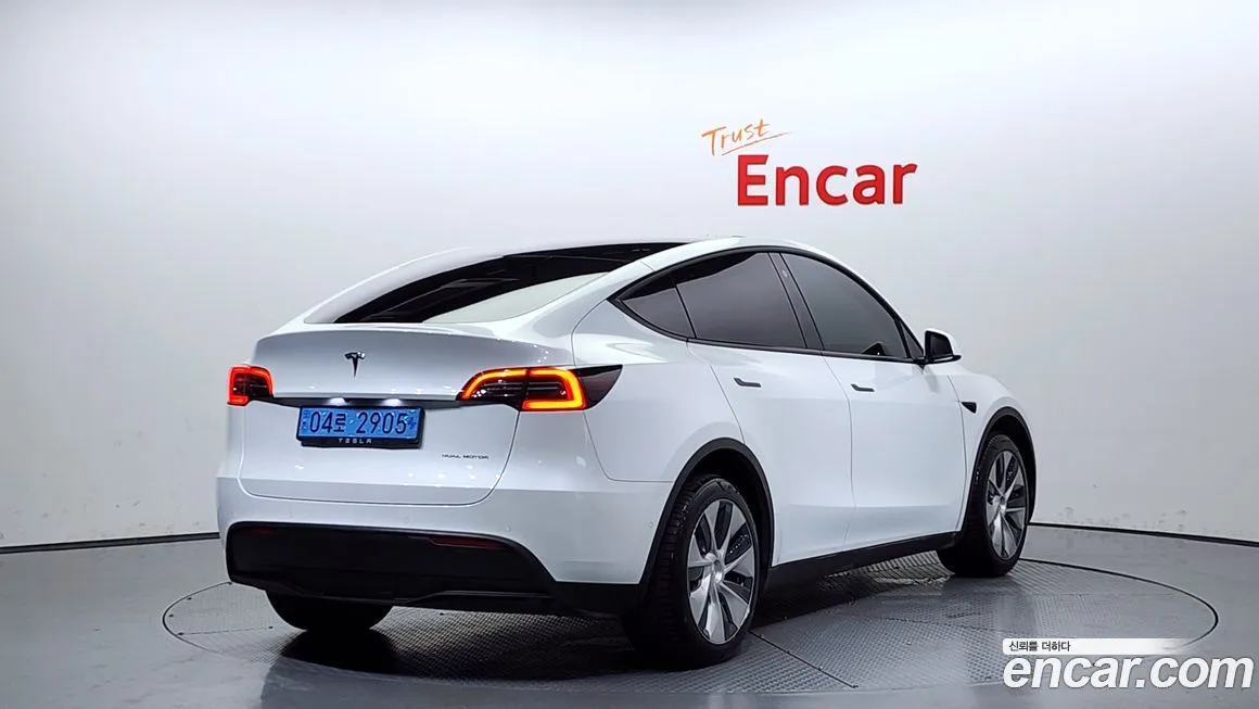 Tesla Model Y — фото 2