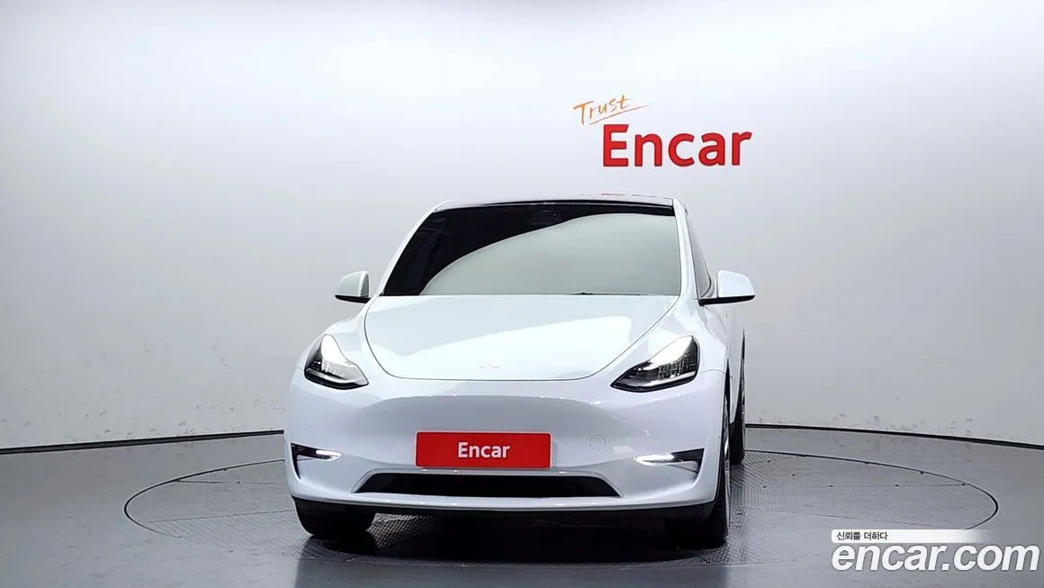Tesla Model Y — фото 3