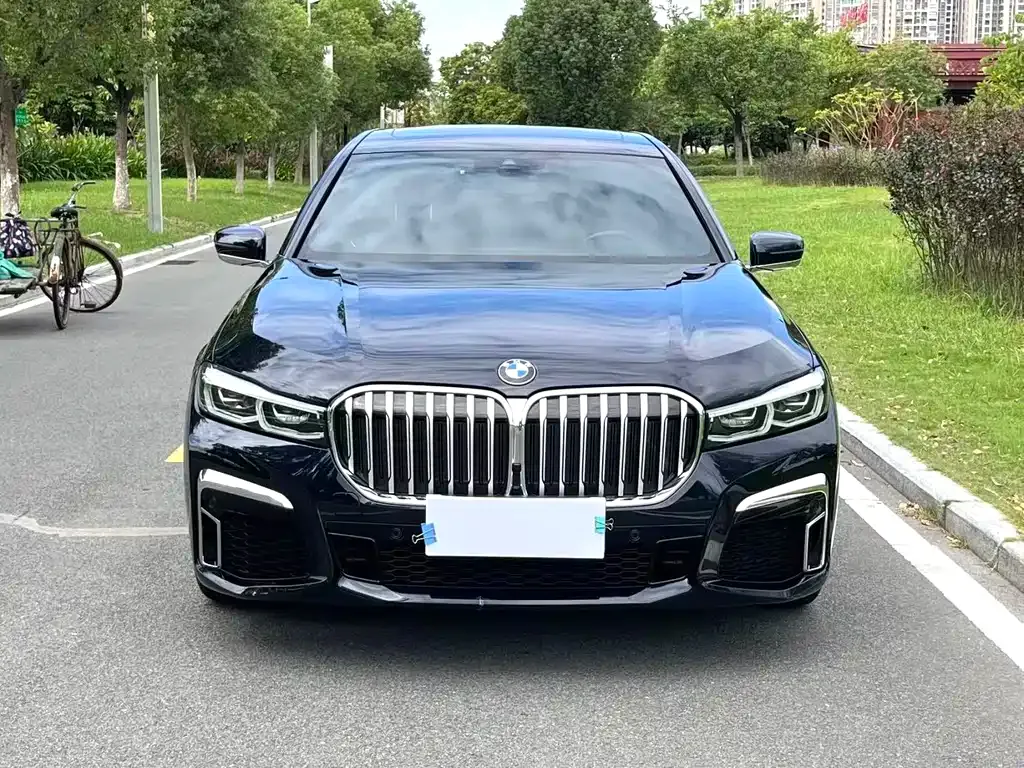 BMW 7 Series — фото 2