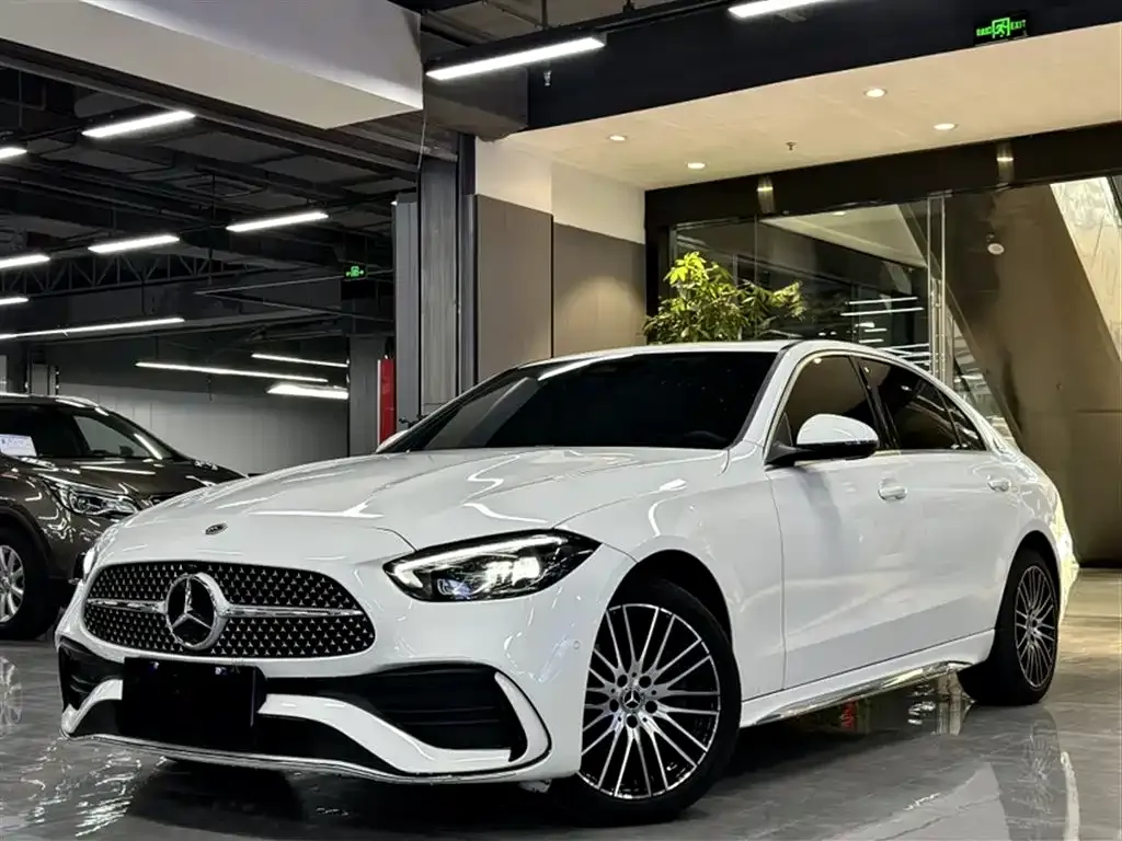 Mercedes-Benz C-Class — фото 1