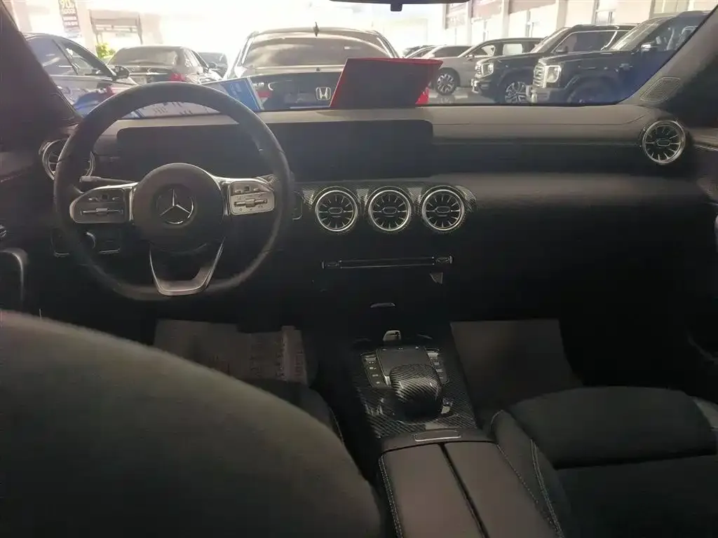 Mercedes-Benz A-Class — фото 10
