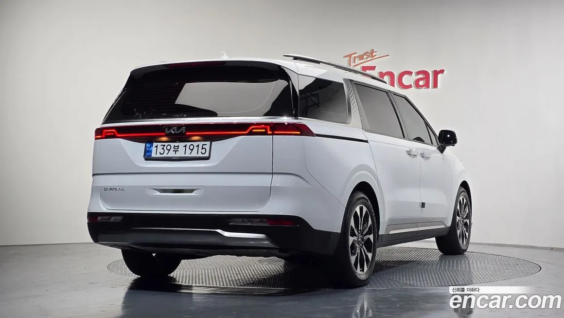 Kia Carnival — фото 2