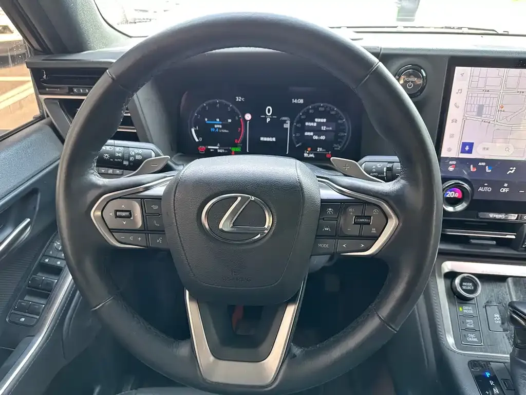 Lexus GX — фото 10