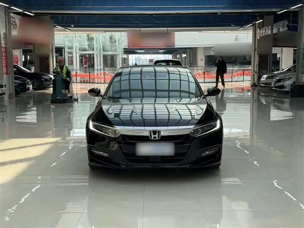 Honda Accord — фото 3