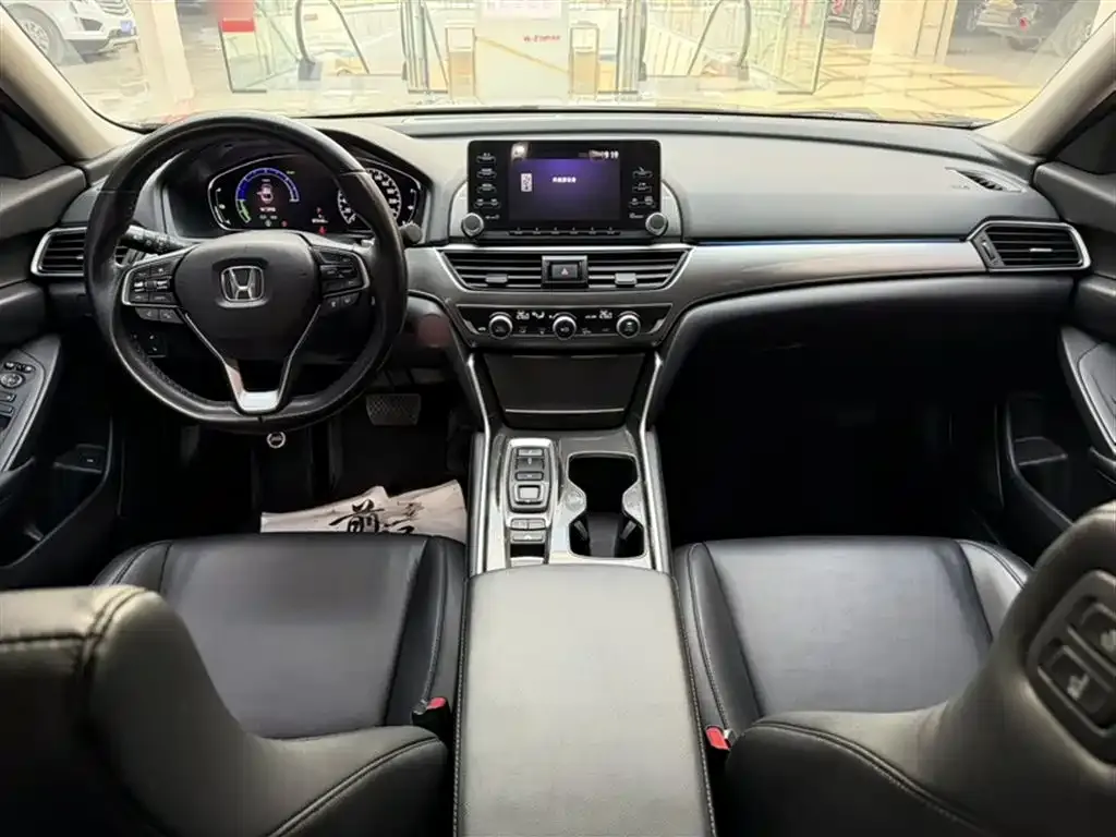 Honda Accord — фото 8