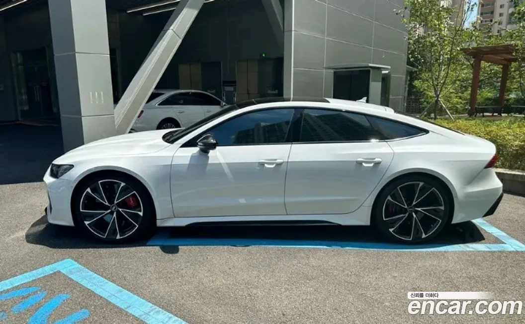 Audi RS7 — фото 2