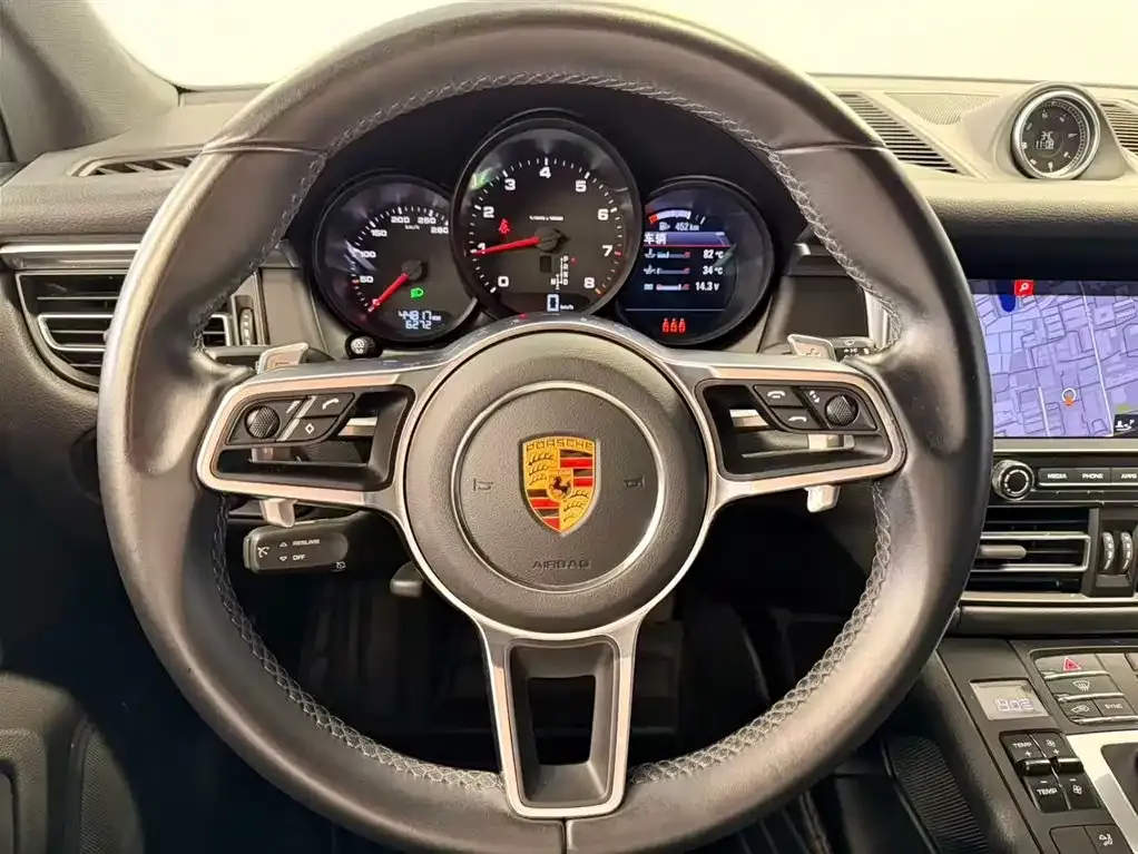 Porsche Macan — фото 6