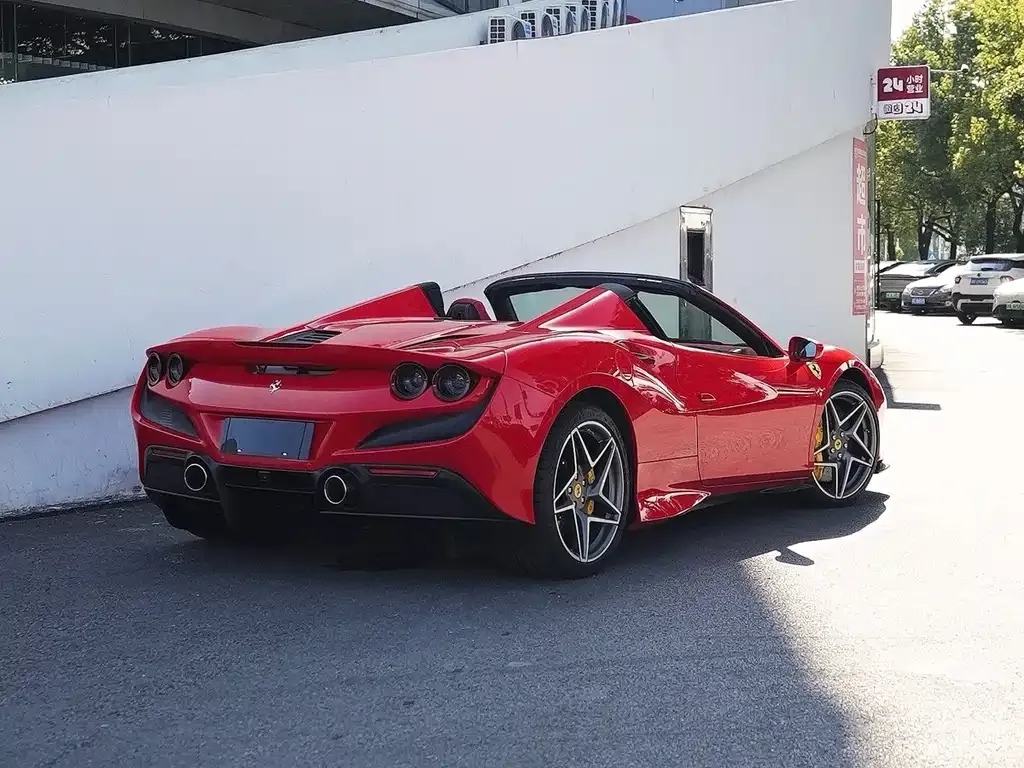 Ferrari F8 — фото 2