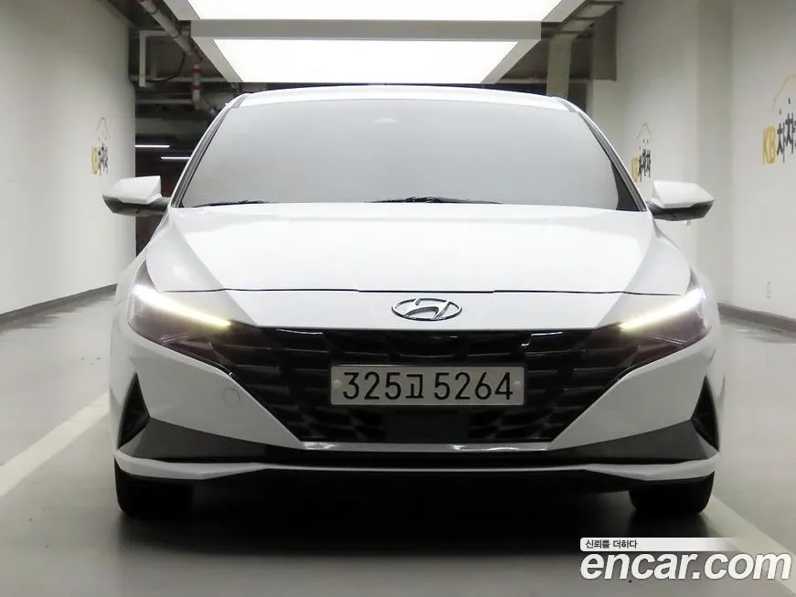 Hyundai AVANTE — фото 1