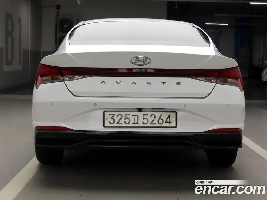 Hyundai AVANTE — фото 3
