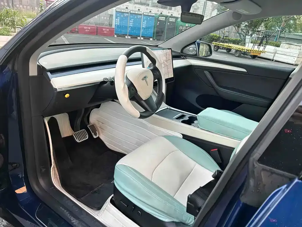 Tesla Model Y — фото 4