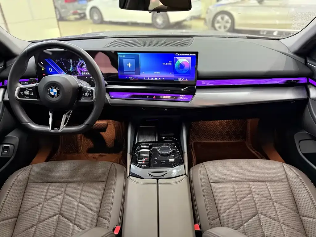 BMW 5 Series — фото 10
