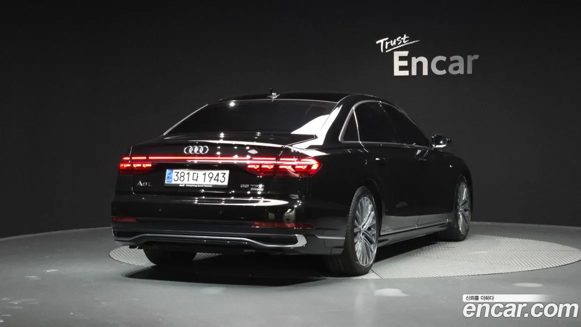 Audi A8 — фото 2