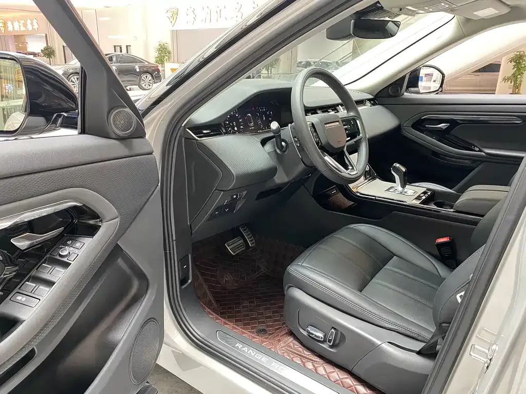 Land Rover Evoque — фото 8