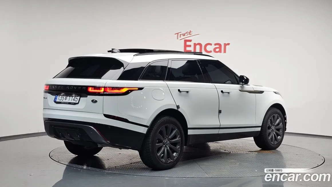 Land Rover Range Rover Velar — фото 2