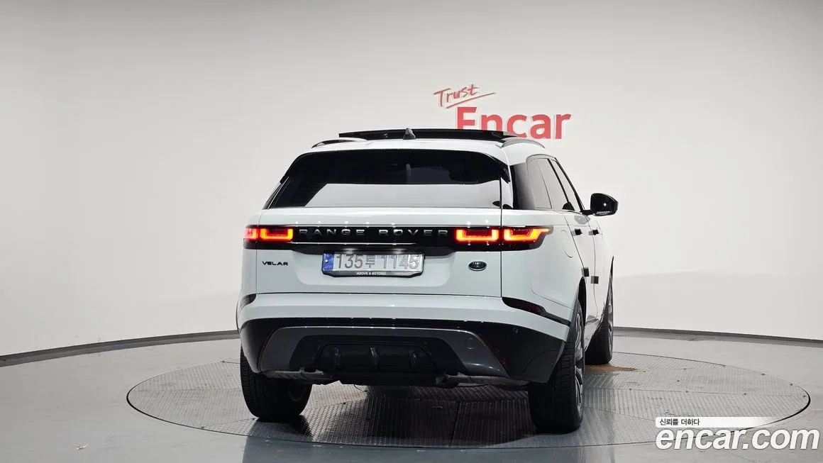 Land Rover Range Rover Velar — фото 4