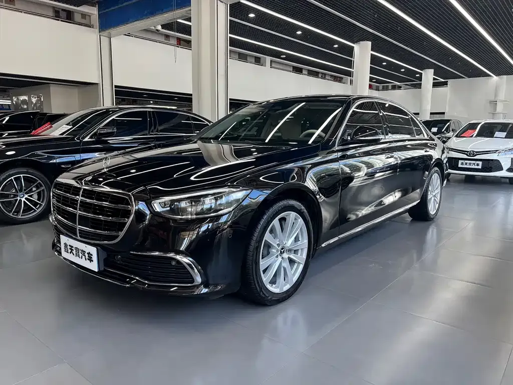 Mercedes-Benz S-Class — фото 1