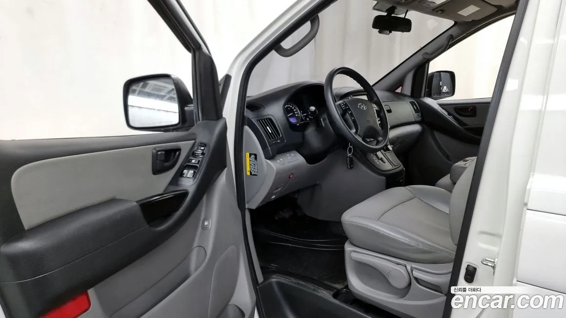 Hyundai Starex — фото 10