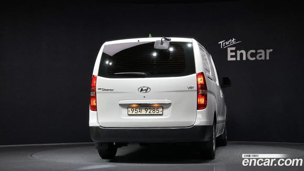 Hyundai Starex — фото 4