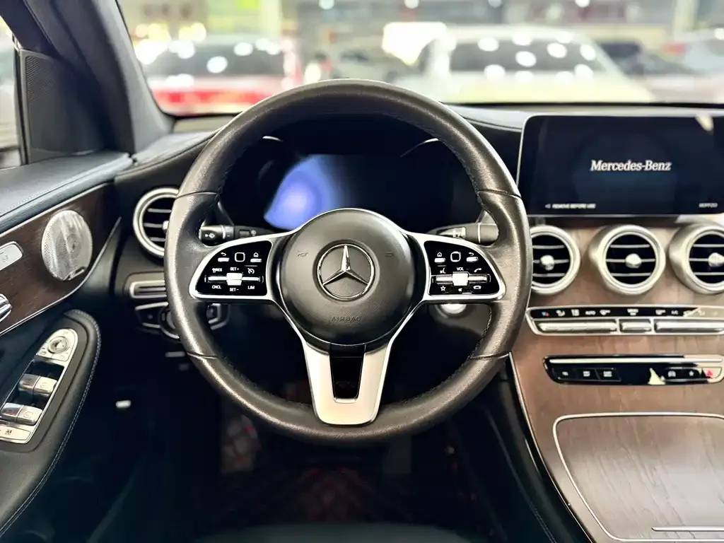 Mercedes-Benz GLC — фото 10