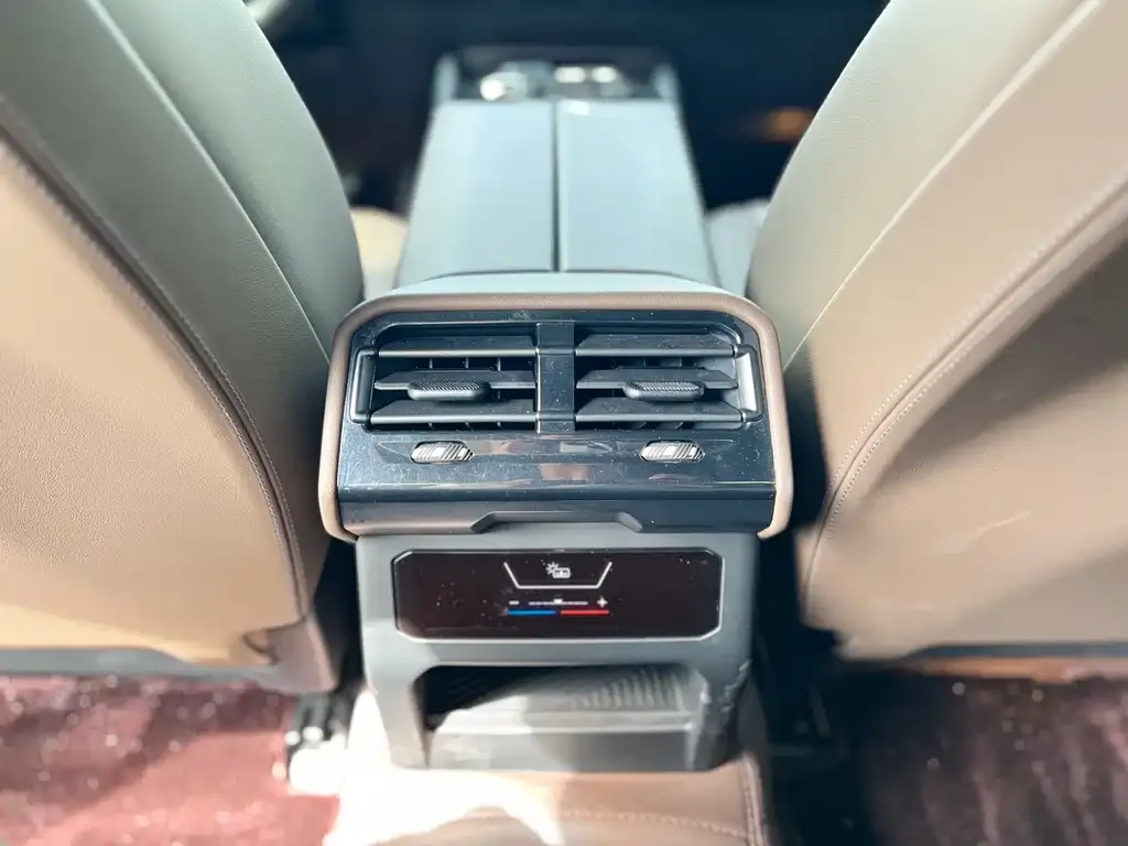 BMW 5 Series — фото 10