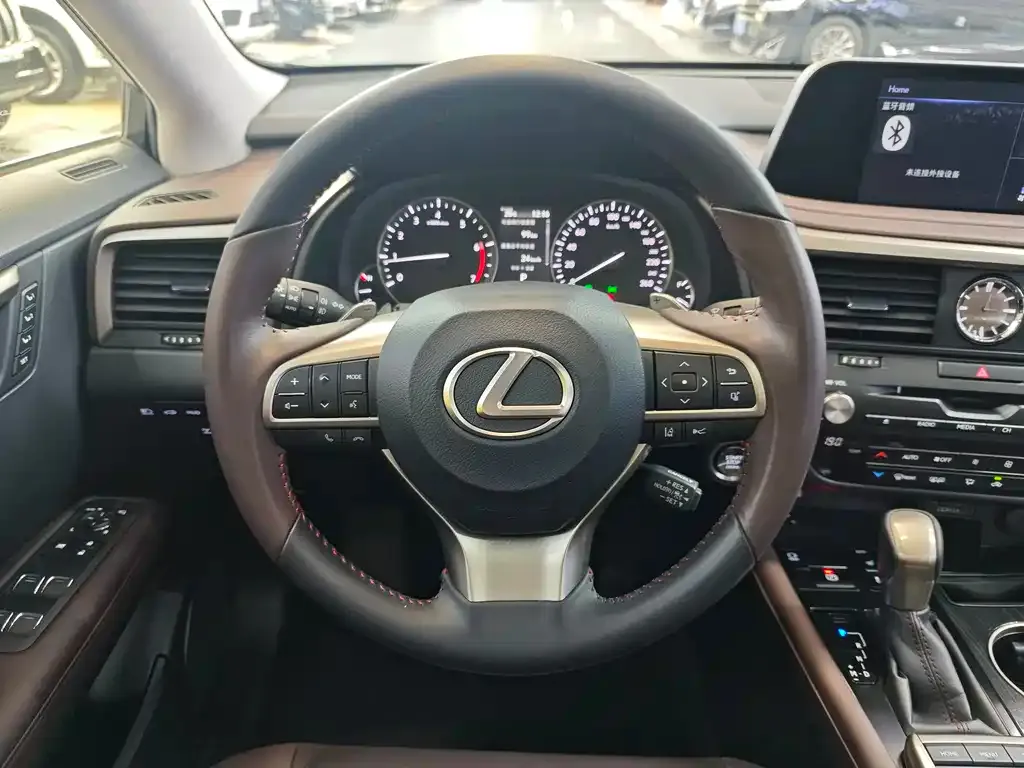 Lexus RX — фото 10