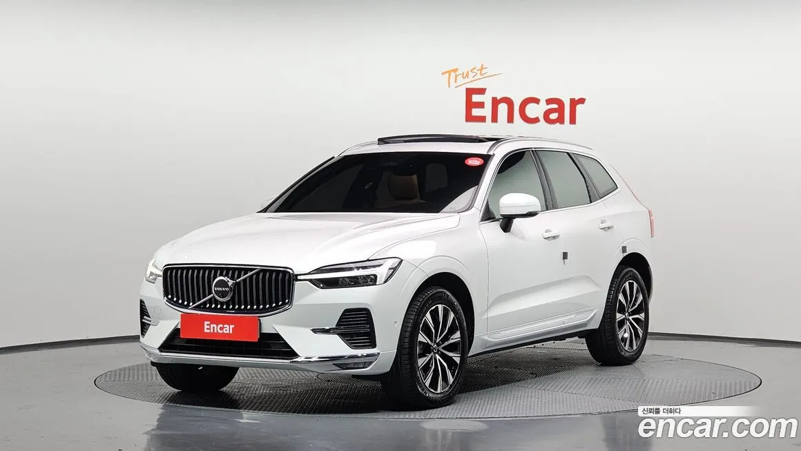 Volvo XC60 — фото 1