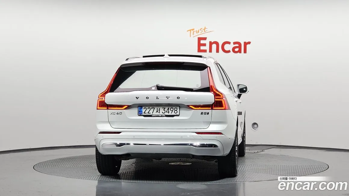 Volvo XC60 — фото 4