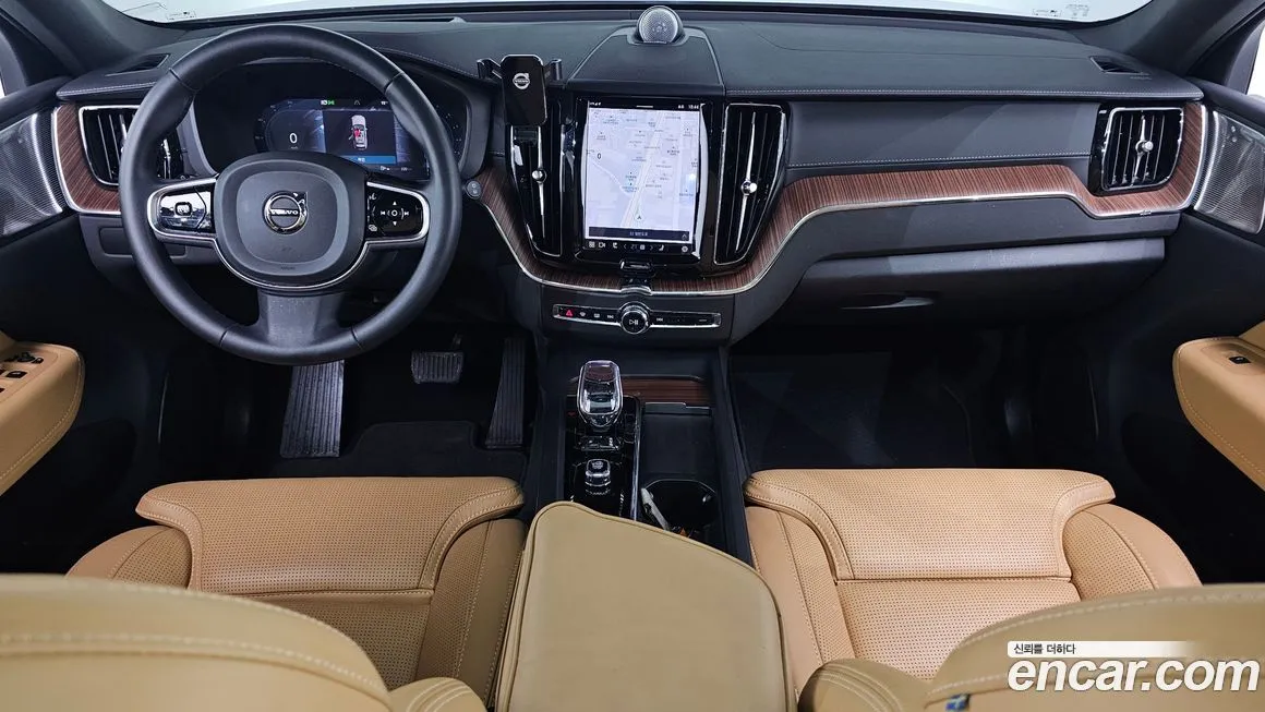 Volvo XC60 — фото 7