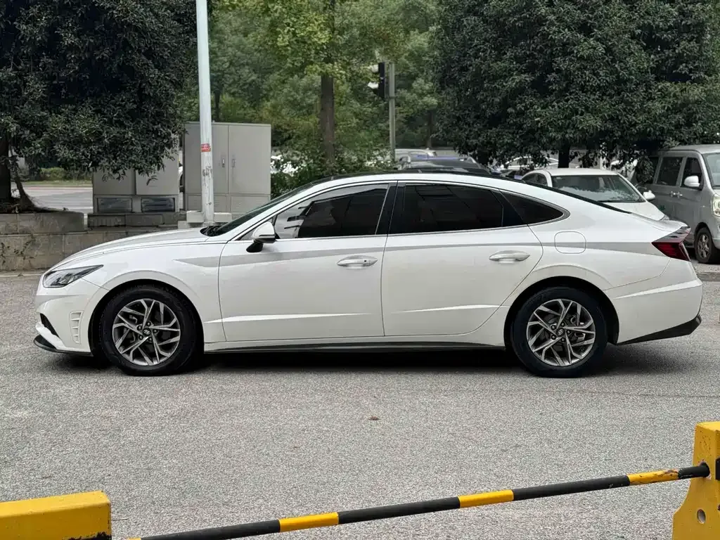 Hyundai Sonata — фото 3