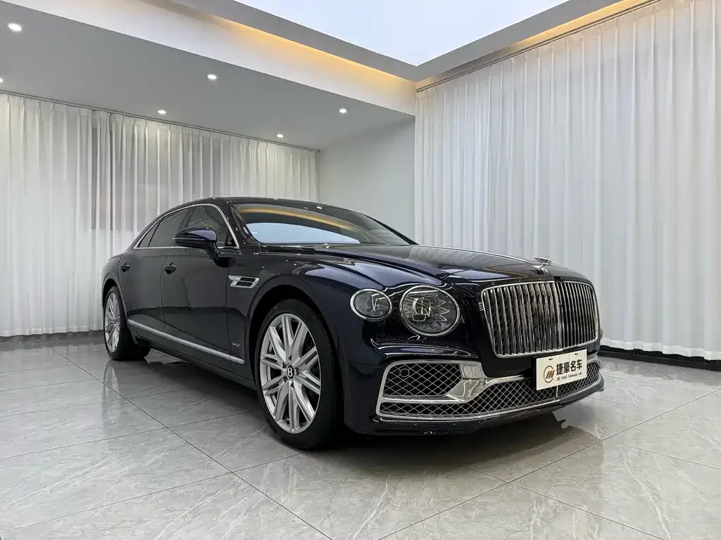 Bentley Flying Spur — фото 3