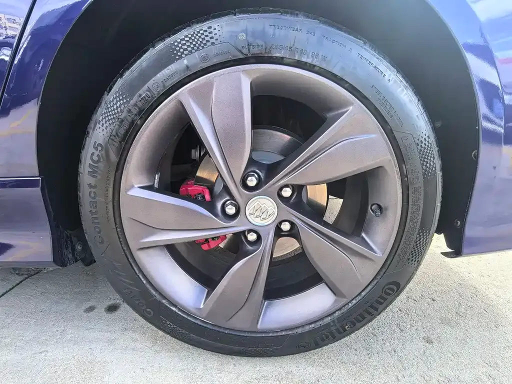 Buick Regal — фото 10