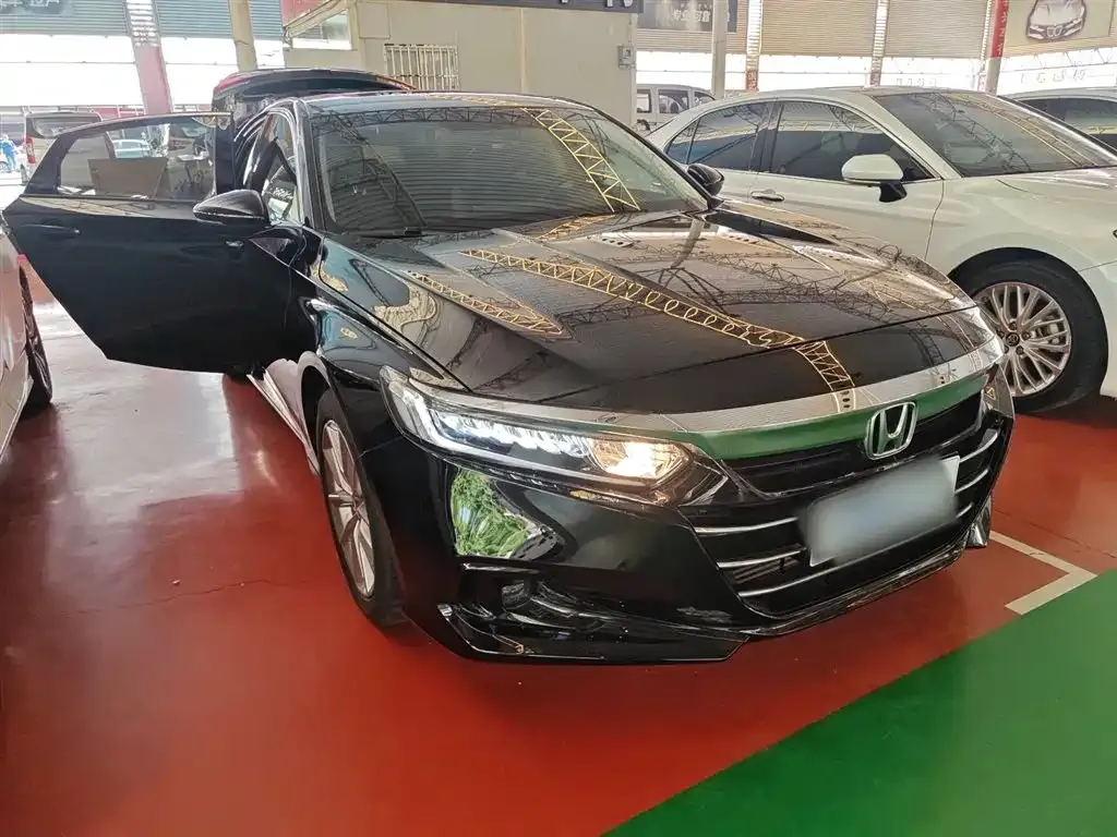 Honda Accord — фото 4