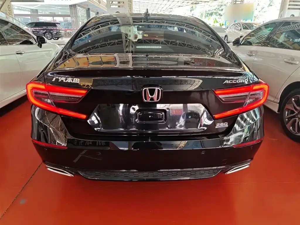Honda Accord — фото 6